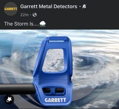 garrett-storm-metal-detector-armrest.jpg
